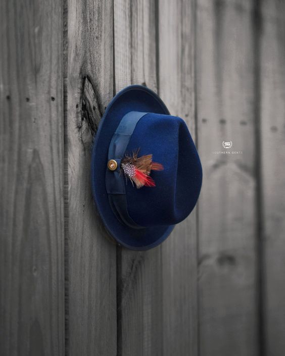 Christmas surprise blind box with 3 random hats (original price 119$, now only 59.99$, free shipping)