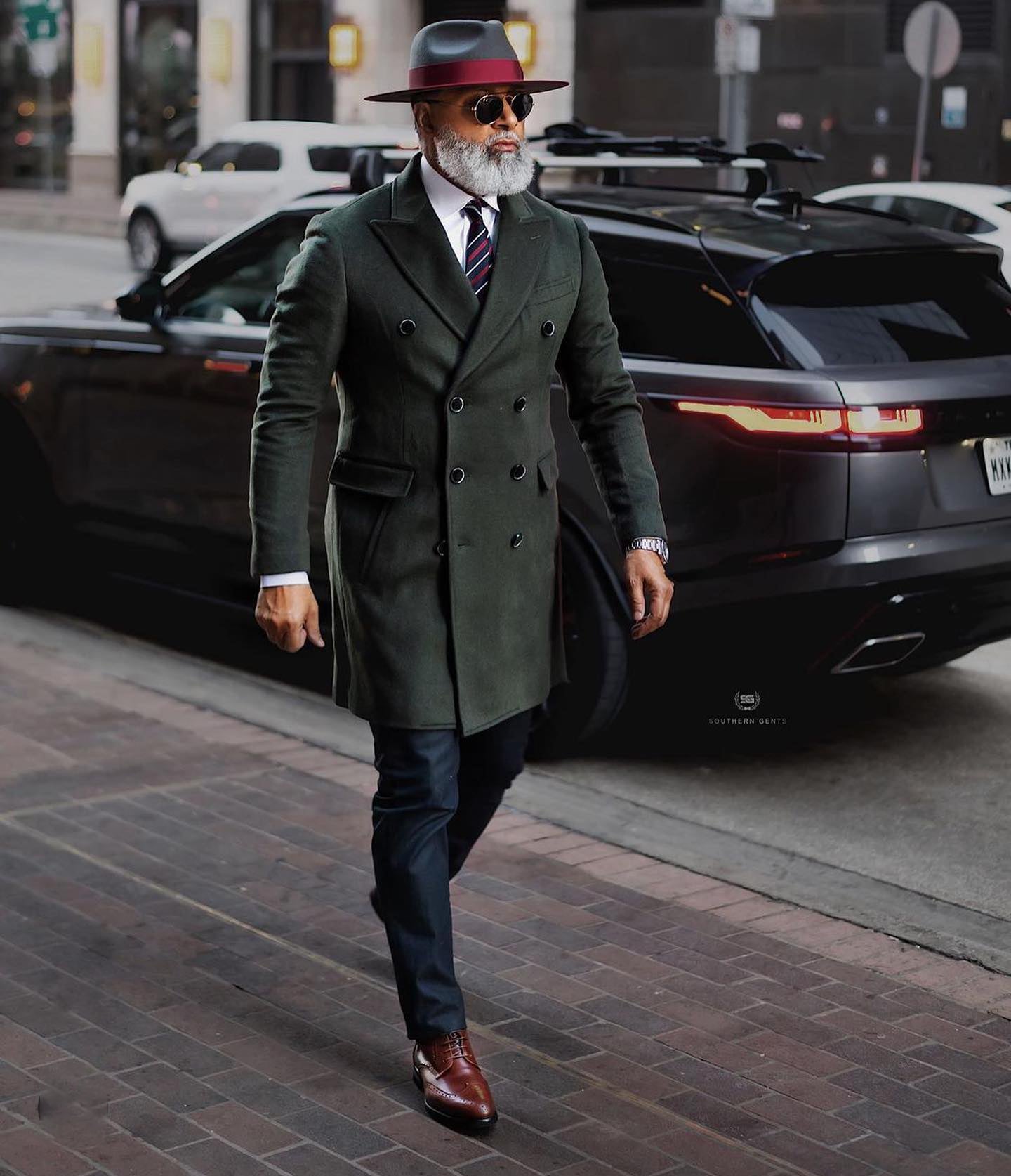 Christmas surprise blind box with 3 random hats (original price 119$, now only 59.99$, free shipping)