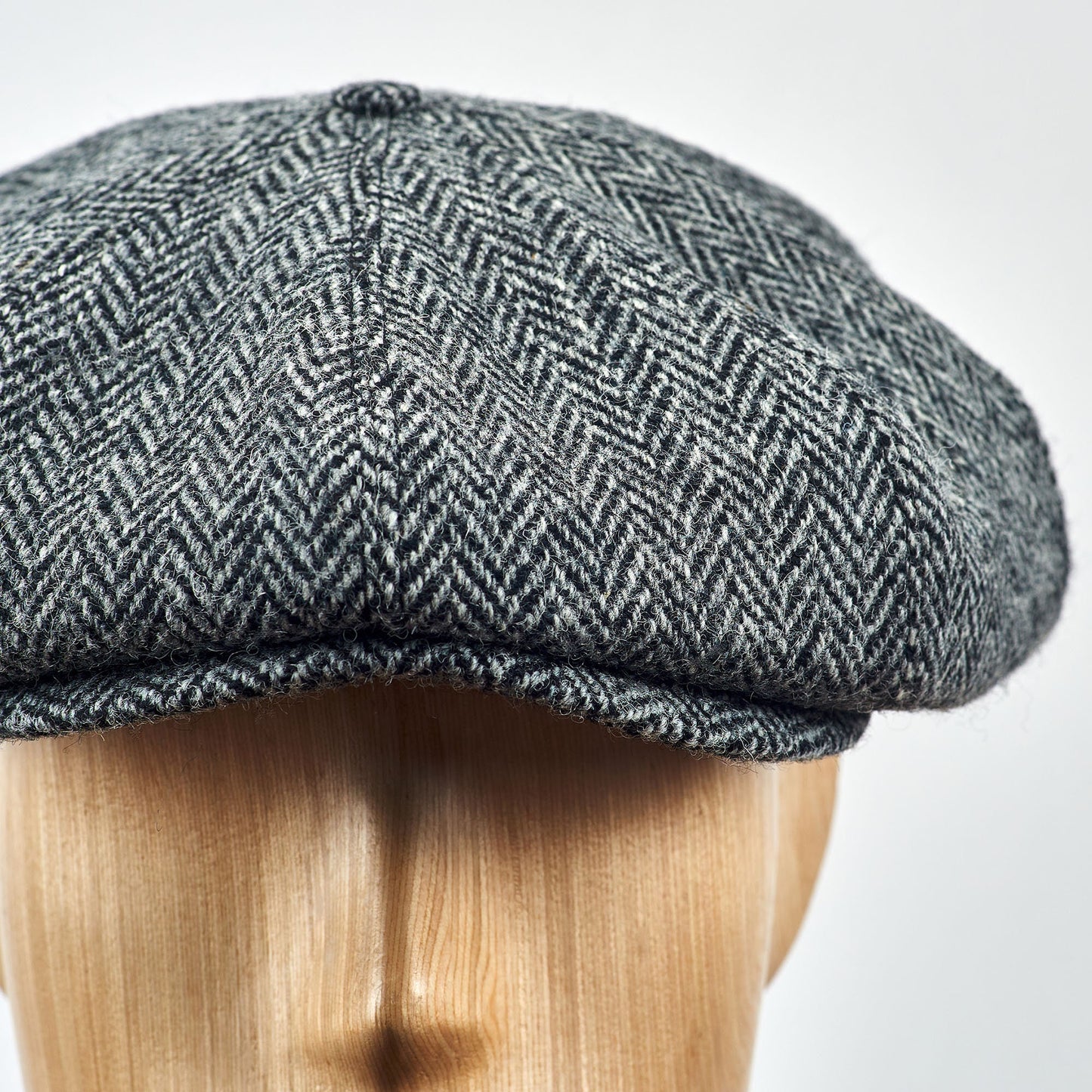 PEAKY BLINDERS Genuine Scottish Harris Tweed 8 Panels Man Cap GRAY-BLACK