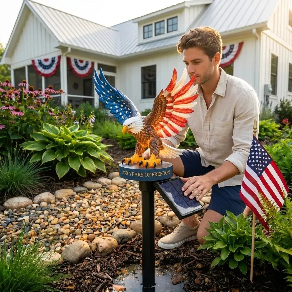 🔥Last Day 49% OFF-Solar Eagle Garden Light – A Glowing Tribute to American Freedom