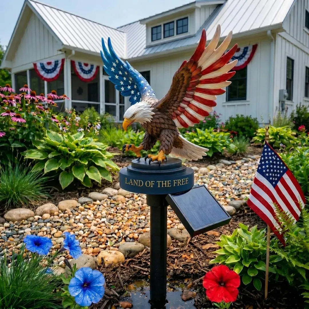 🔥Last Day 49% OFF-Solar Eagle Garden Light – A Glowing Tribute to American Freedom