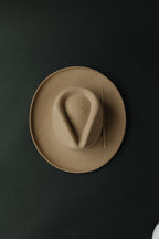 CLARKSDALE TEARDROP CROWN FEDORA – TAN