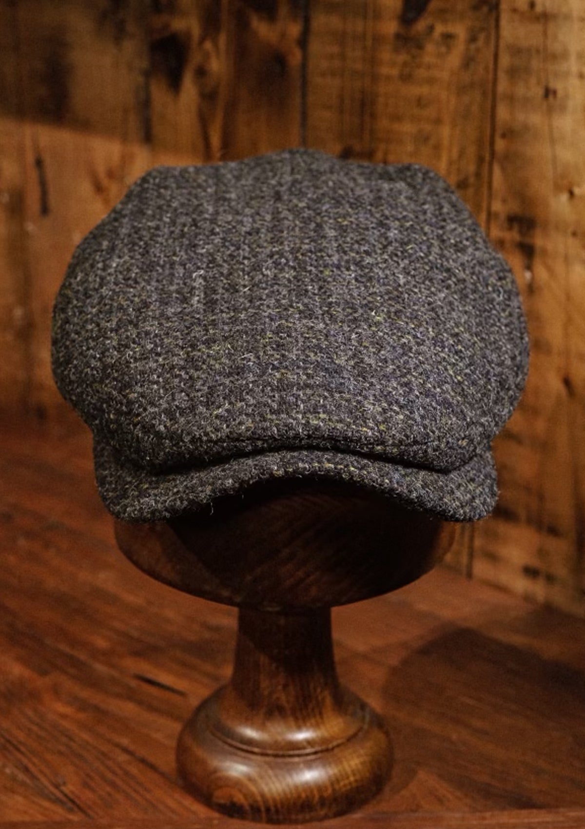 Geary Flat Cap - Dark Grey & Green Check Harris Tweed
