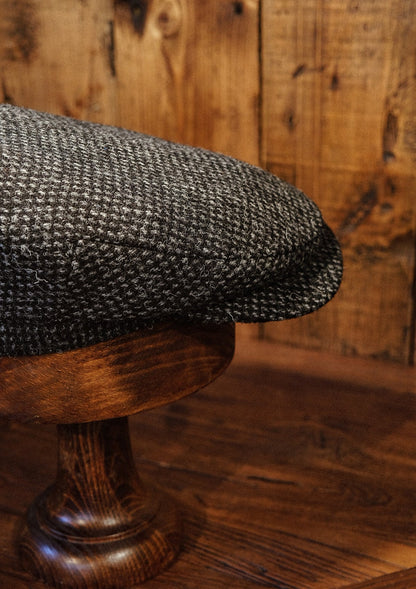 Geary Flat Cap - Dark Grey Harris Tweed