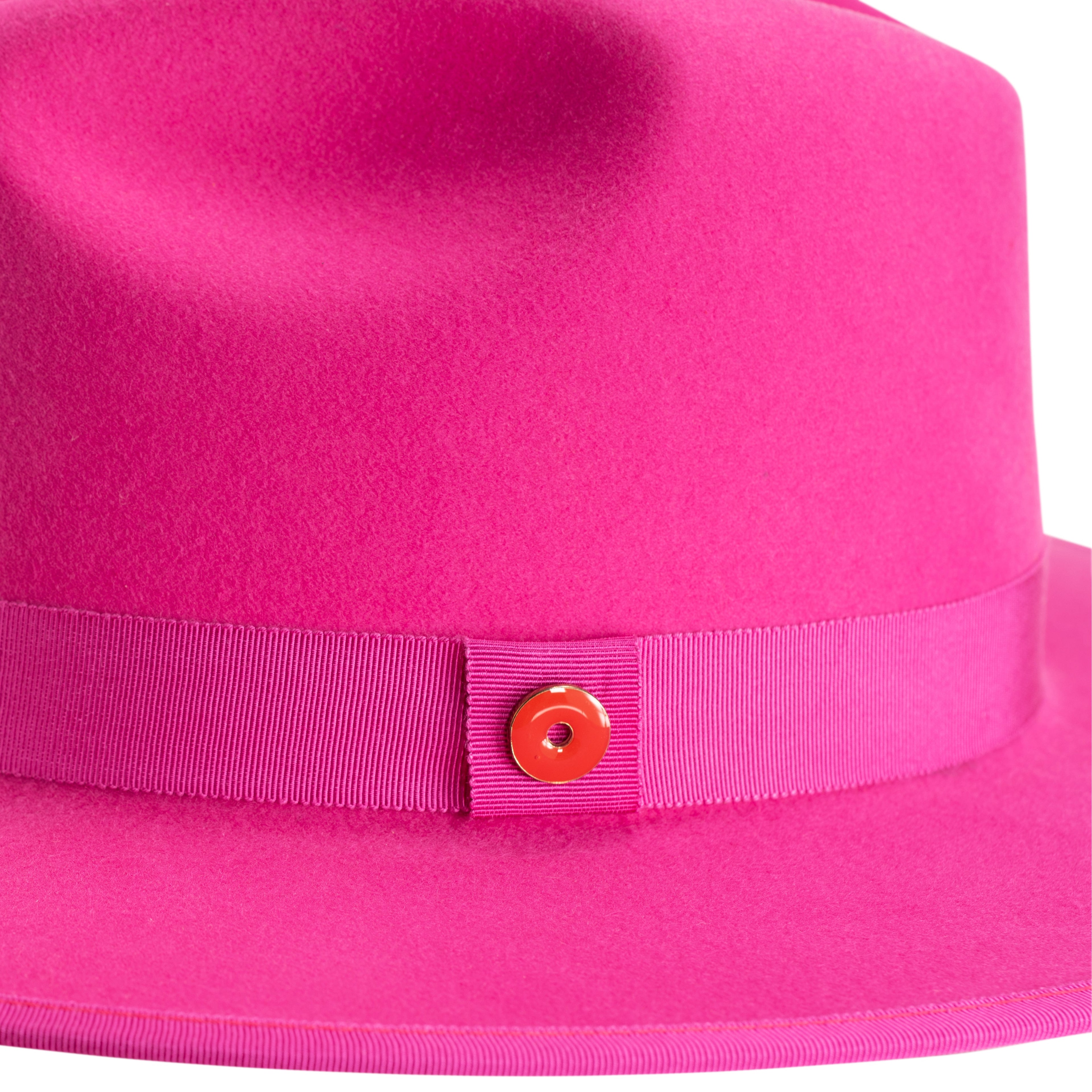 Queen (Hot Pink)